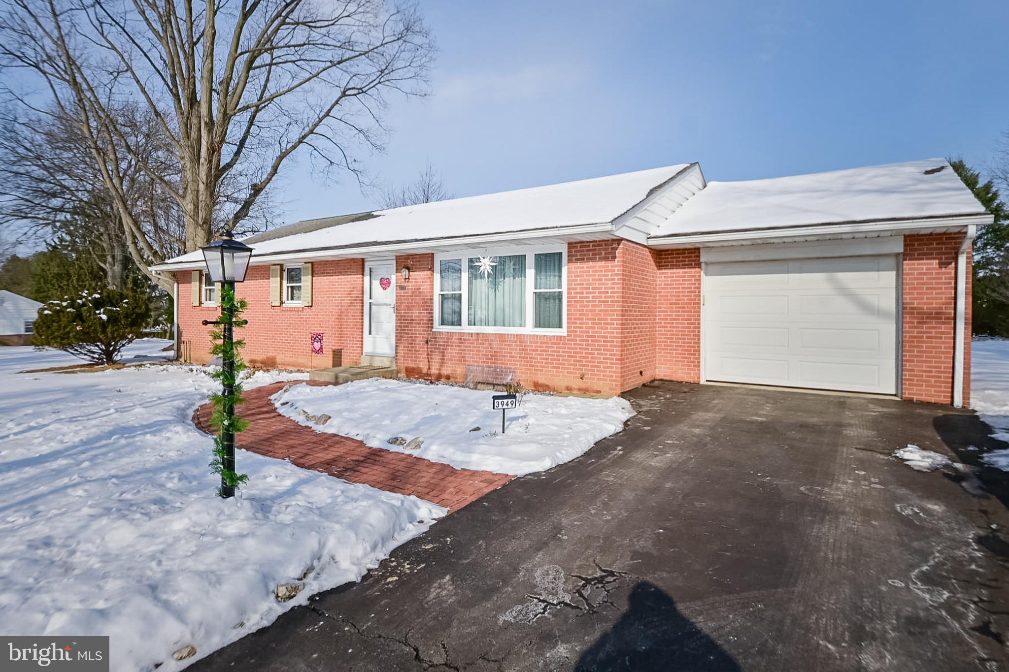 3949 Locust Grove Road Columbia, PA 17512 - Photo 2 of 36