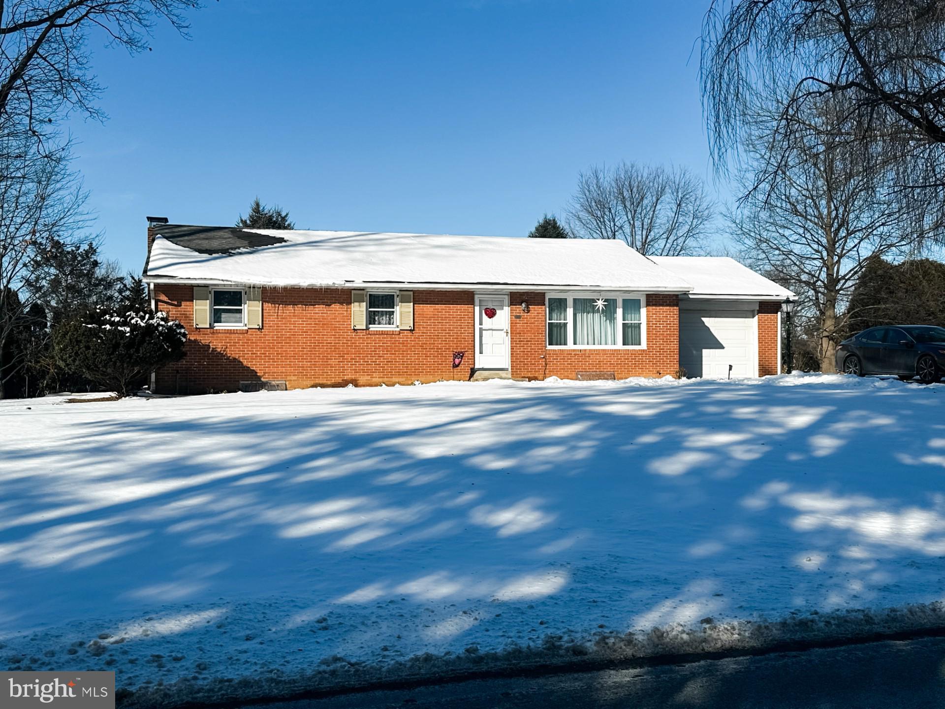 3949 Locust Grove Road Columbia, PA 17512 - Photo 3 of 36