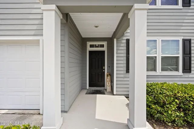 a entryway with a outdoor space