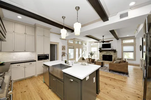 $799,999 | 1202 Archer Street, Houston, TX 77009