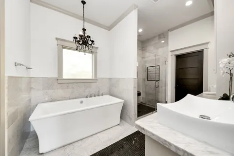 $799,999 | 1202 Archer Street, Houston, TX 77009