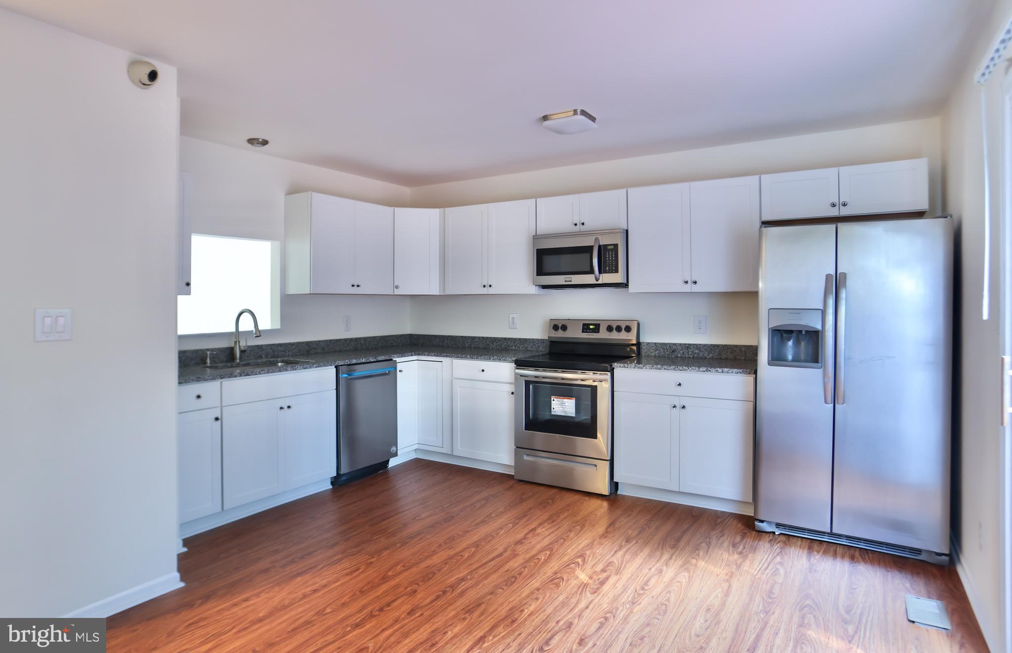 2041 Putnam Road Halethorpe, MD 21227 - Photo 8 of 31