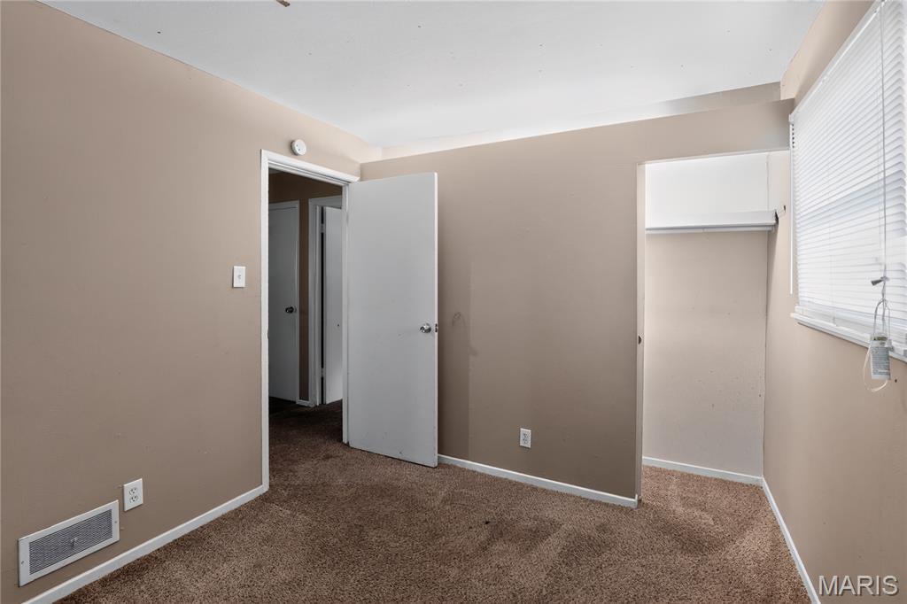 10829 Glen Garry Road St. Louis, MO 63137 - Photo 12 of 23