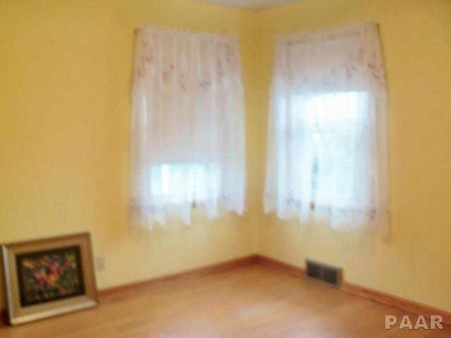 1502 James Road Pekin, IL 61554 - Photo 8 of 13 Gallery Image 8