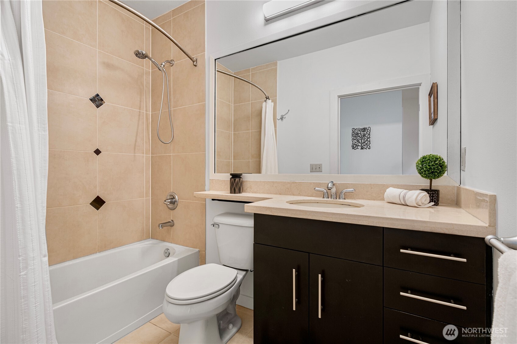 1026 Northeast 65th Street, Unit 418 Seattle, WA 98115 - Photo 13 of 25