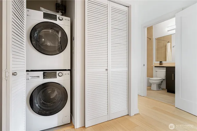 $419,000 | 1026 Northeast 65th Street, Unit 418, Seattle, WA 98115