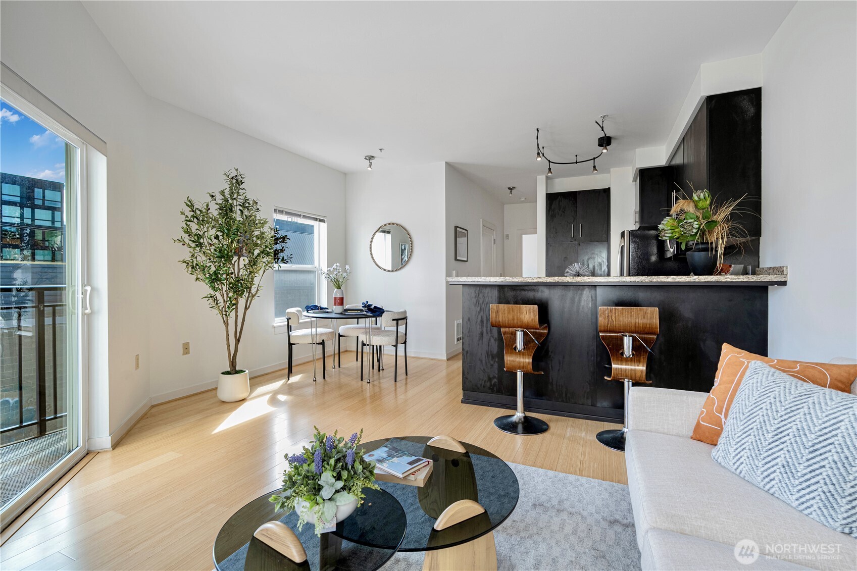 1026 Northeast 65th Street, Unit 418 Seattle, WA 98115 - Photo 4 of 25