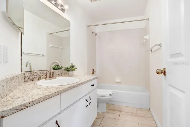 $359,000 | 517 Royal Ridge Street, Valrico, FL 33594