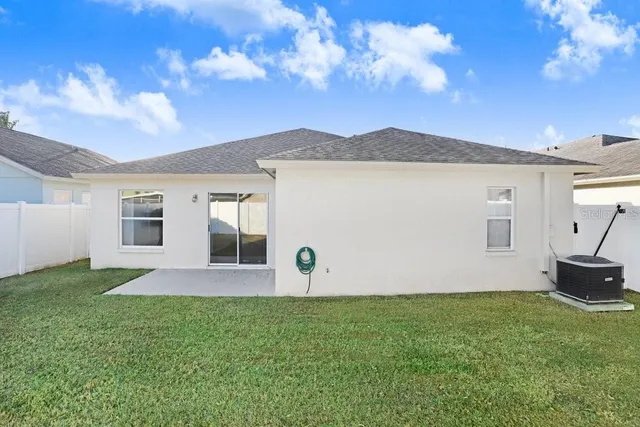 $359,000 | 517 Royal Ridge Street, Valrico, FL 33594