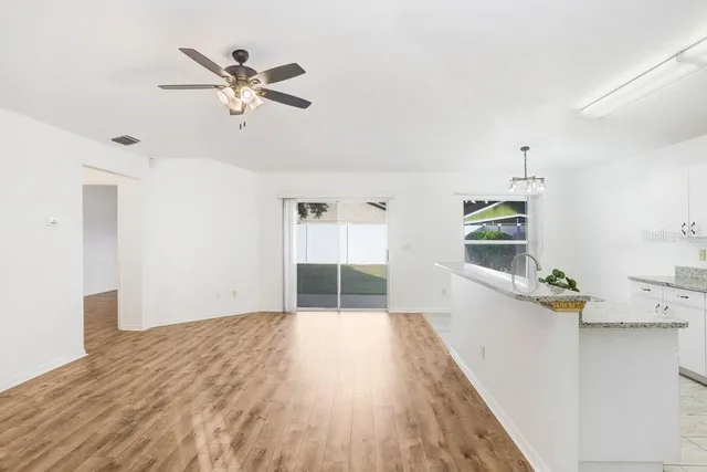 $359,000 | 517 Royal Ridge Street, Valrico, FL 33594