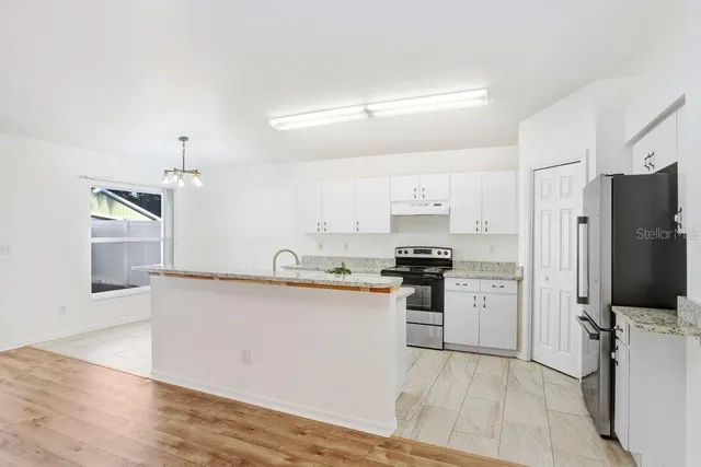 $359,000 | 517 Royal Ridge Street, Valrico, FL 33594