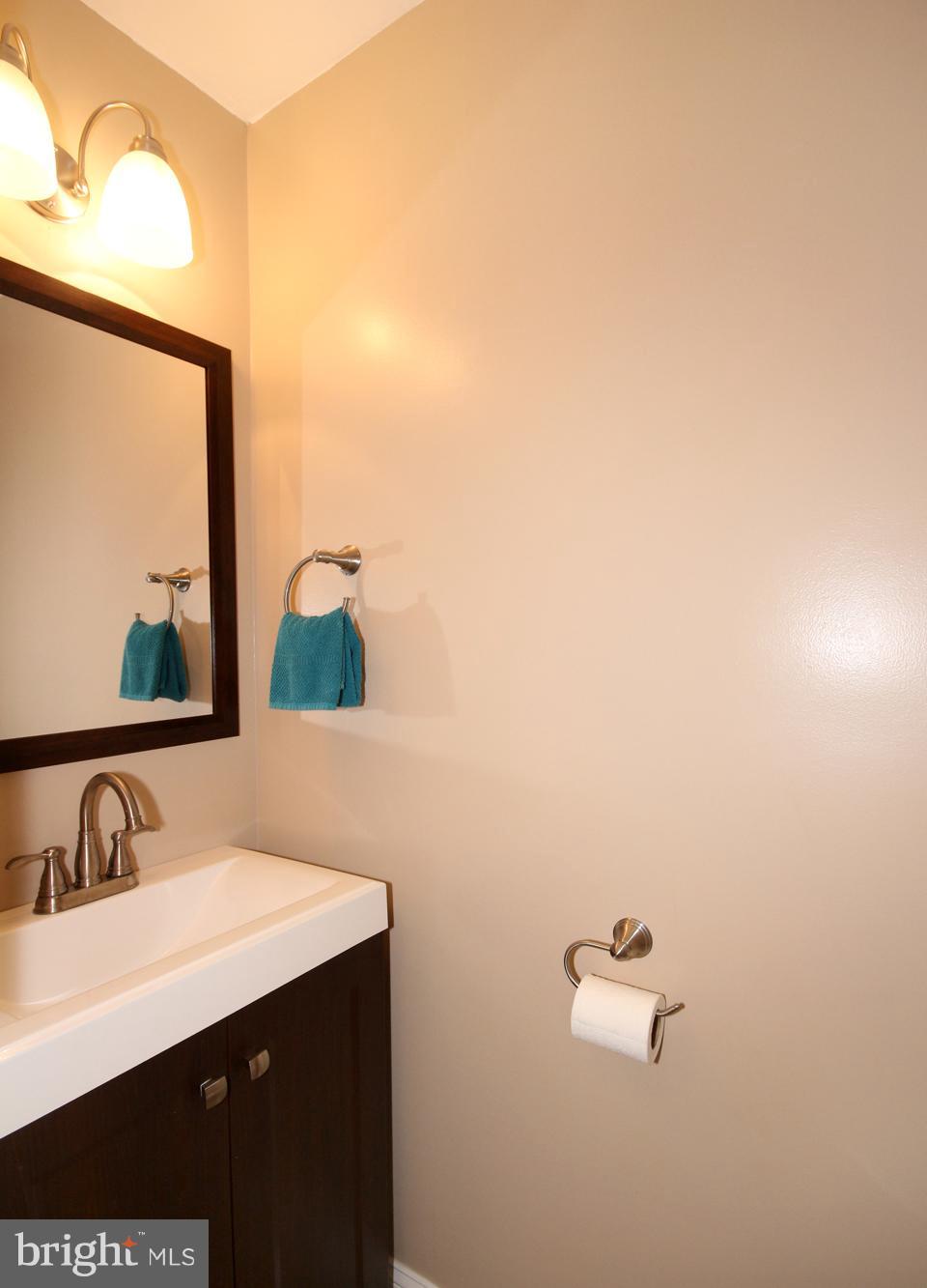 4621 Guinea Road Annandale, VA 22003 - Photo 19 of 30 Bath