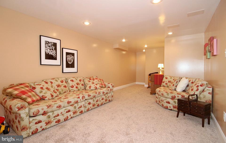 4621 Guinea Road Annandale, VA 22003 - Photo 28 of 30 Interior (General)