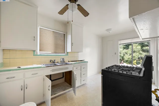 $1,110,000 | 2774 Sacramento Street, Berkeley, CA 94702