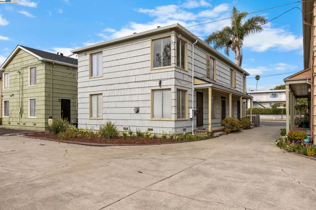 $875,000 | 2774 Sacramento Street, Berkeley, CA 94702