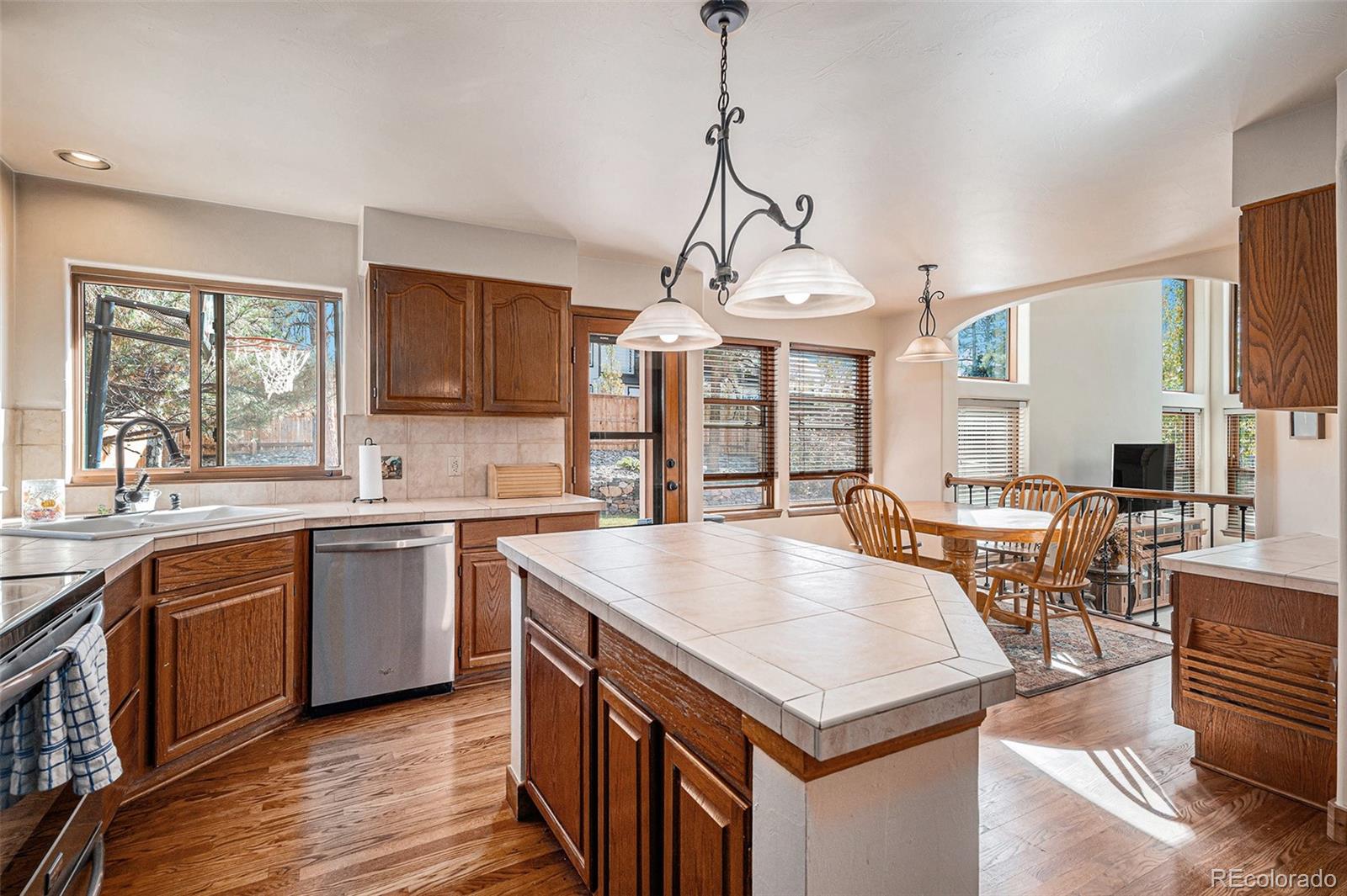 9212 Prairie View Drive Highlands Ranch, CO 80126 - Photo 11 of 37 Gallery Image 11