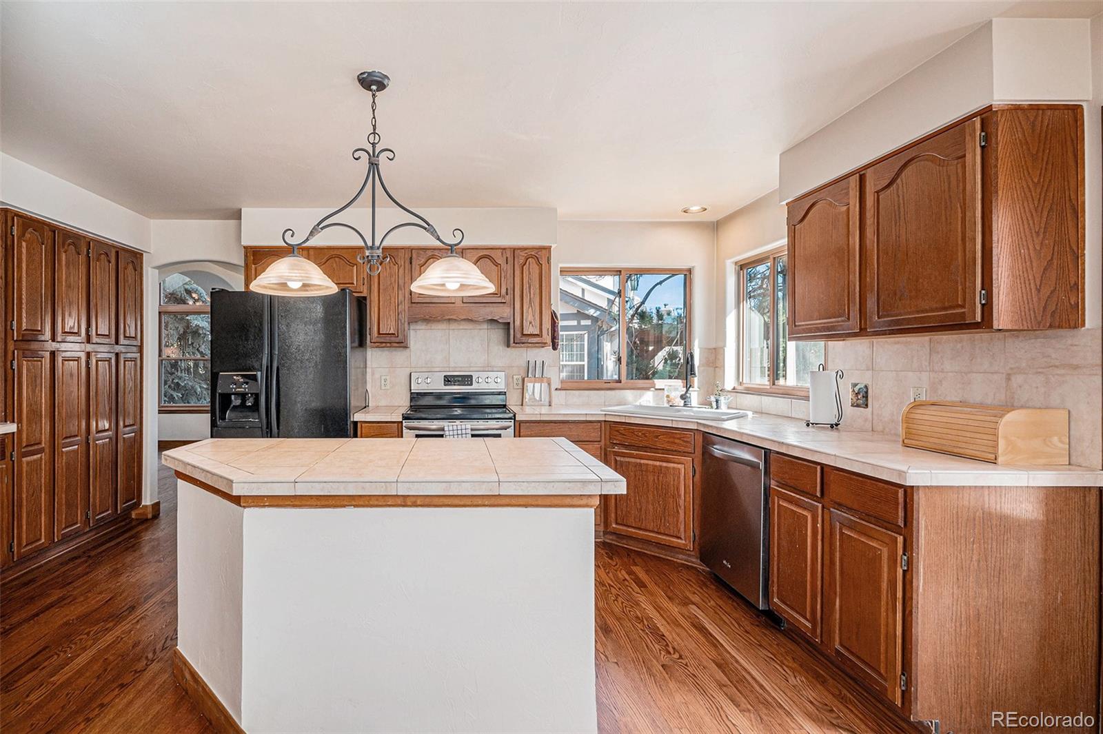 9212 Prairie View Drive Highlands Ranch, CO 80126 - Photo 14 of 37 Gallery Image 14