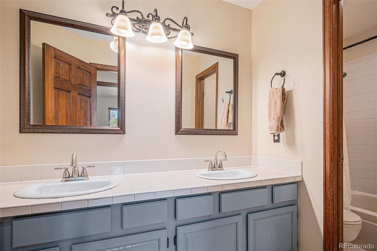 9212 Prairie View Drive Highlands Ranch, CO 80126 - Photo 26 of 37 Gallery Image 26