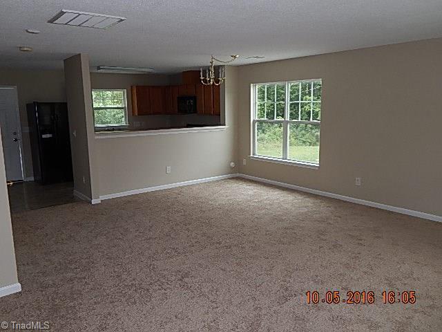 803 Hopewell Street High Point, NC 27263 - Photo 3 of 9 great room