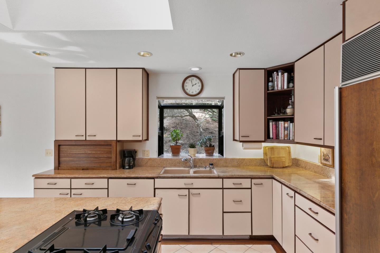 1281 Sylvan Road Monterey, CA 93940 - Photo 9 of 52 Gallery Image 9