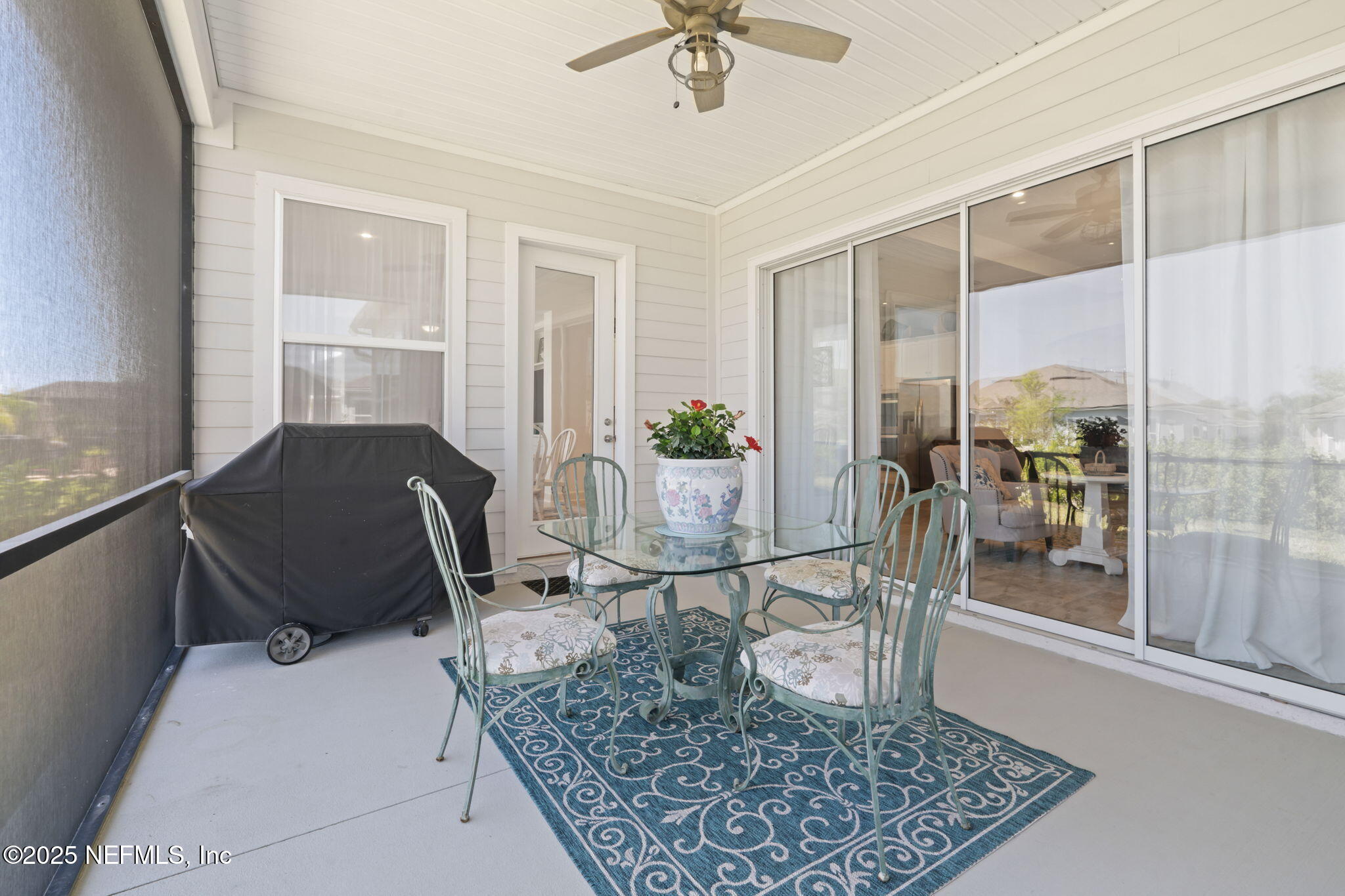 63 Braddock Court St. Augustine, FL 32092 - Photo 52 of 64 a living room filled with furniture