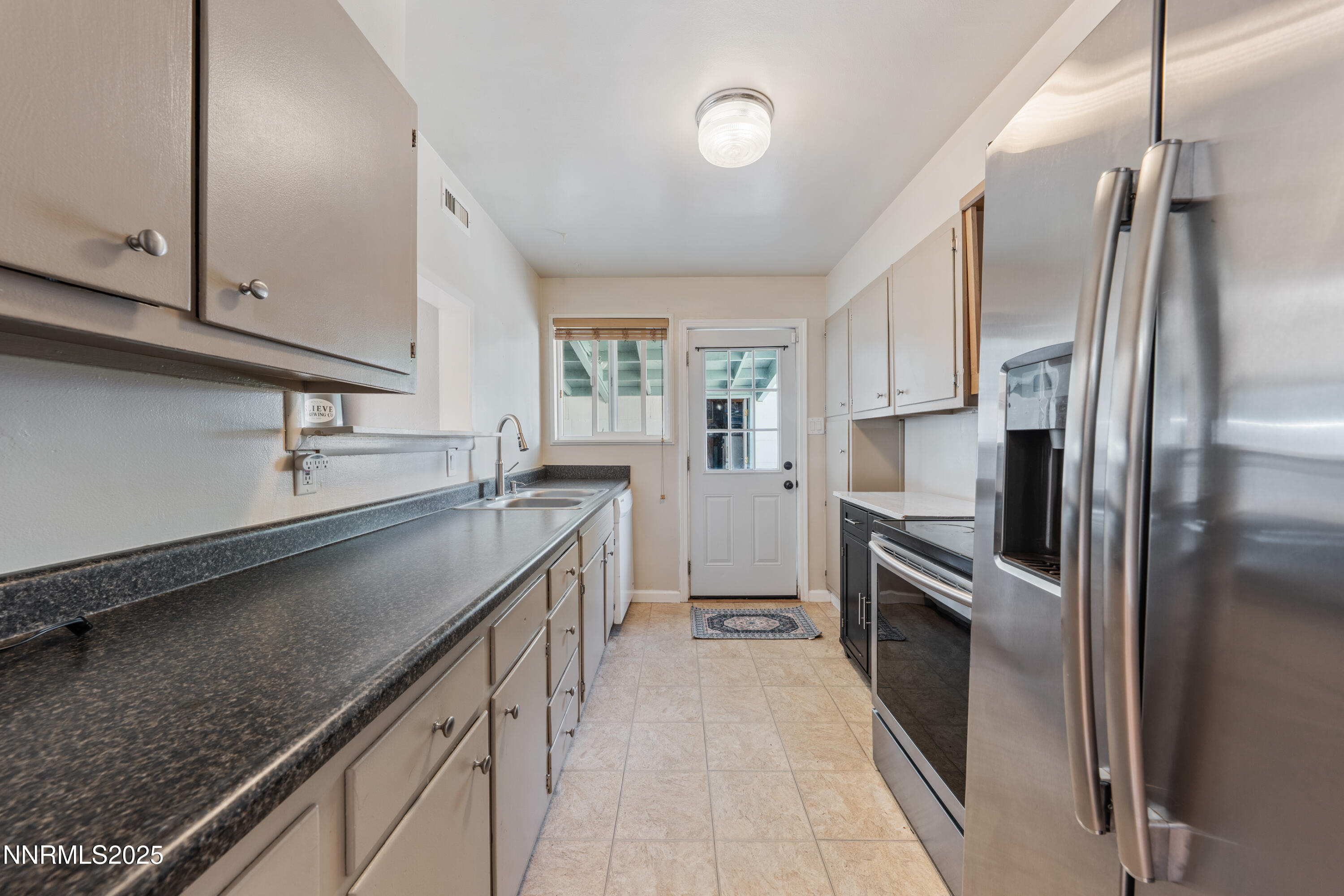 5253 Ural Street Reno, NV 89506 - Photo 11 of 39 DS202944