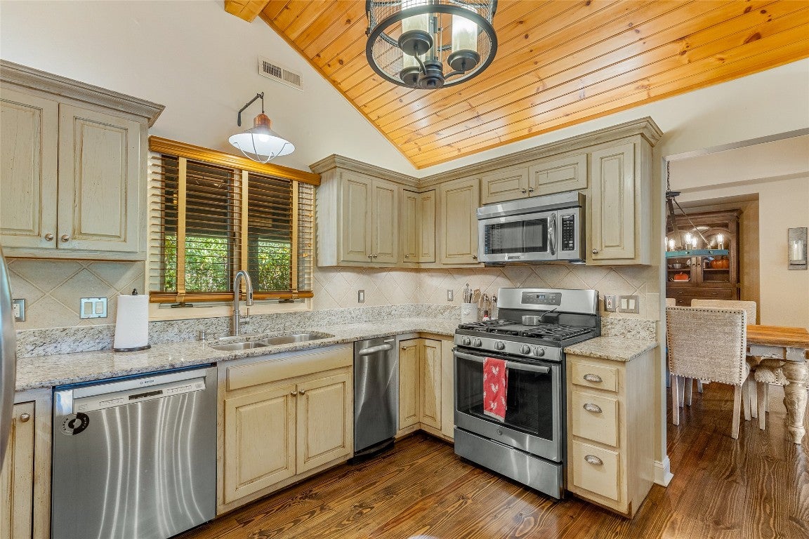36 Rocky Ridge Road Highlands, NC 28741 - Photo 11 of 37 Gallery Image 11