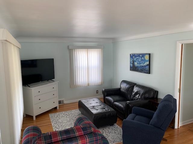 117 Exmoor Road Waterford, MI 48328 - Photo 19 of 32 50130537-2819bf09-77b0-42b9-9006-11919c9e8641.JPG