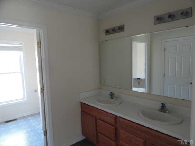 927 Lewis Road Zebulon, NC 27597 - Photo 9 of 16 Gallery Image 9