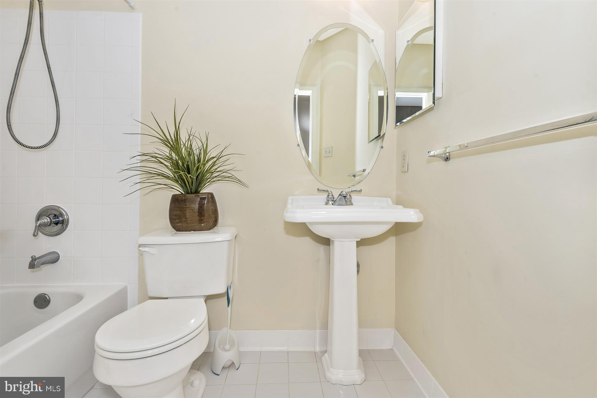 2424 Sapling Ridge Lane Brookeville, MD 20833 - Photo 28 of 30 Basement Bath