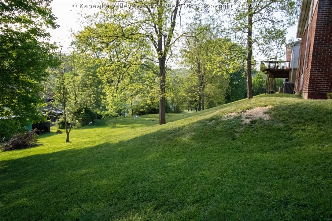 1807 Co Rte 622/4 Charleston, WV 25320 - Photo 4 of 27 Gallery Image 4