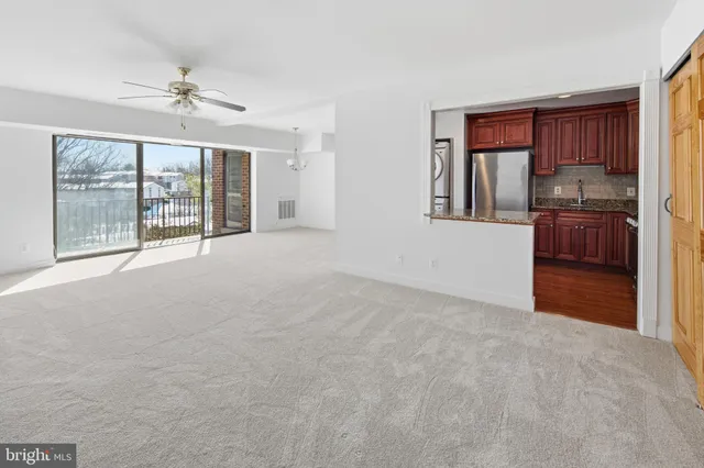 $300,000 | 7809 Dassett Court, Unit 303, Annandale, VA 22003