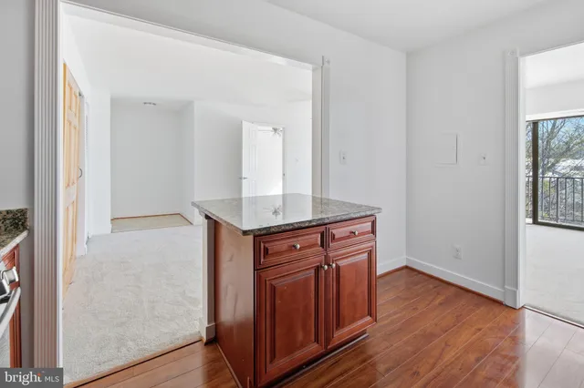 $300,000 | 7809 Dassett Court, Unit 303, Annandale, VA 22003