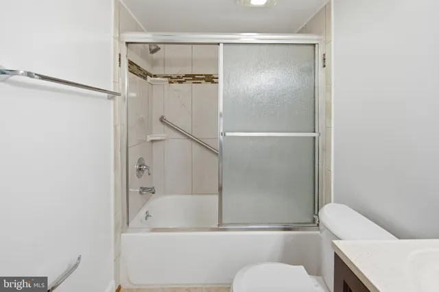 $300,000 | 7809 Dassett Court, Unit 303, Annandale, VA 22003