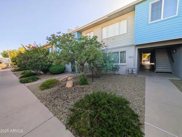 $84,500 | 2610 West Berridge Lane, Unit 121, Phoenix, AZ 85017