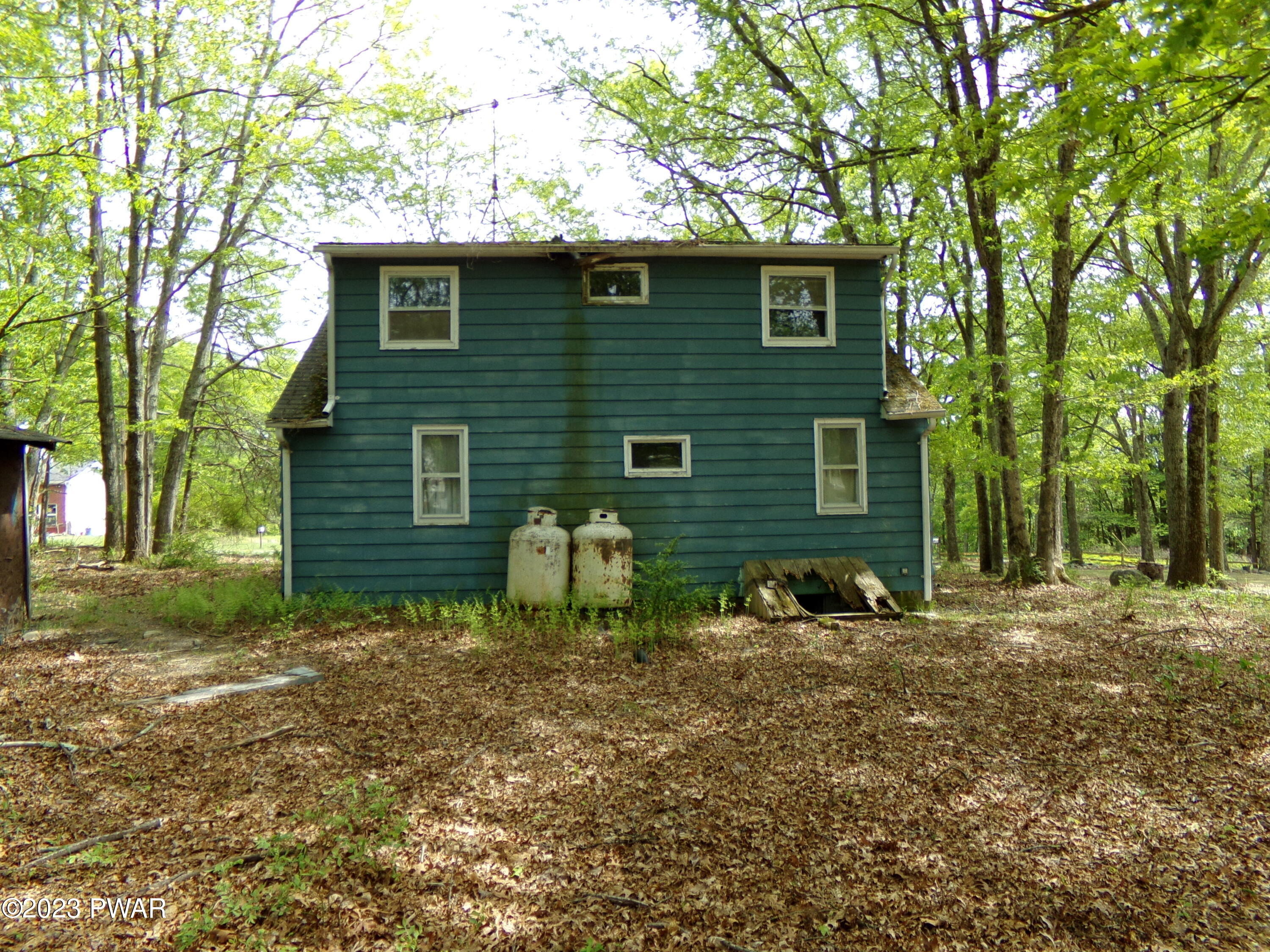 151 Carol Road East Stroudsburg, PA 18302 - Photo 3 of 11