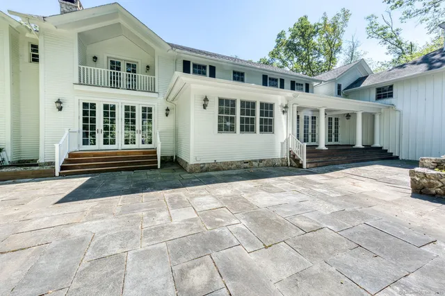 $3,125,000 | 25 Hermit Lane, Westport, CT 06880