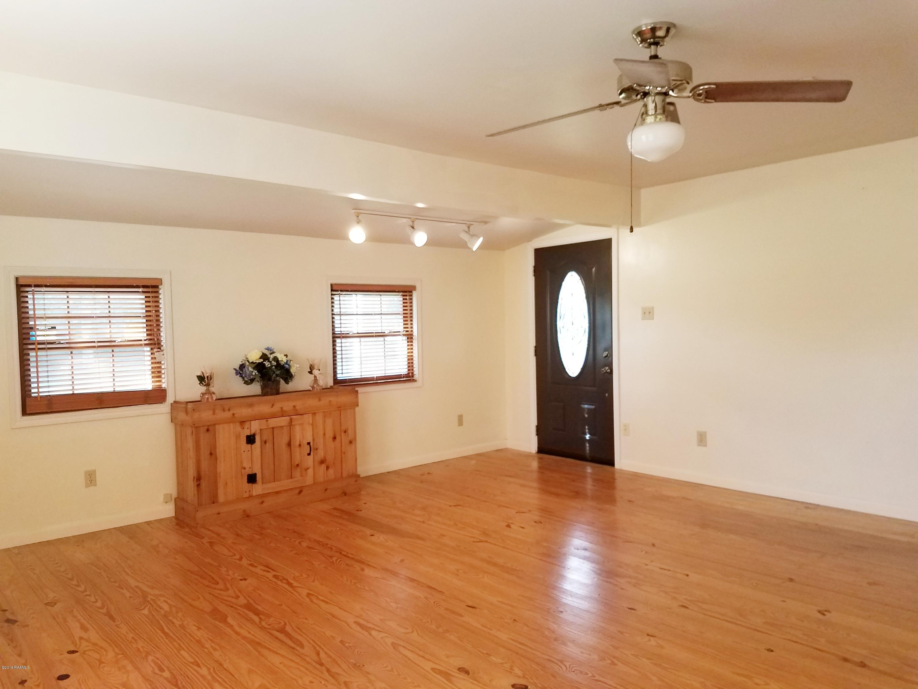 515 Roger Road Scott, LA 70583 - Photo 7 of 35 20181127_182959