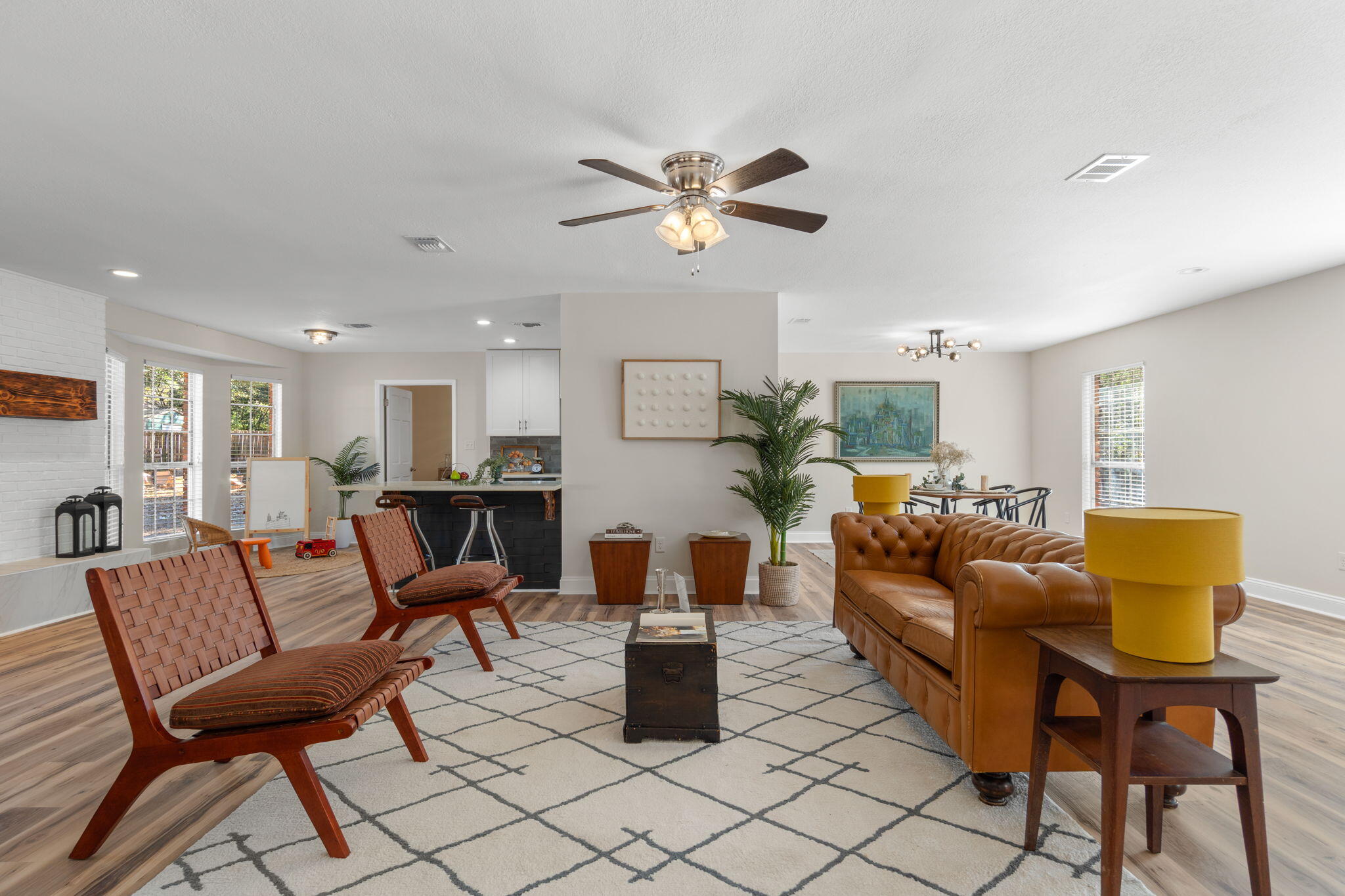 6059 Blueberry Lane Crestview, FL 32536 - Photo 6 of 36 Living Room