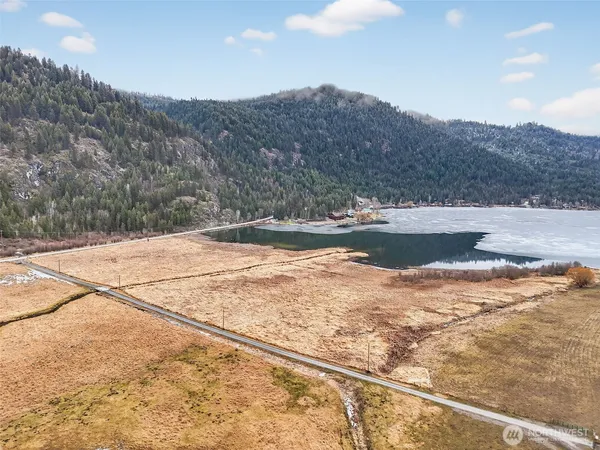 a view of a backyard of the house