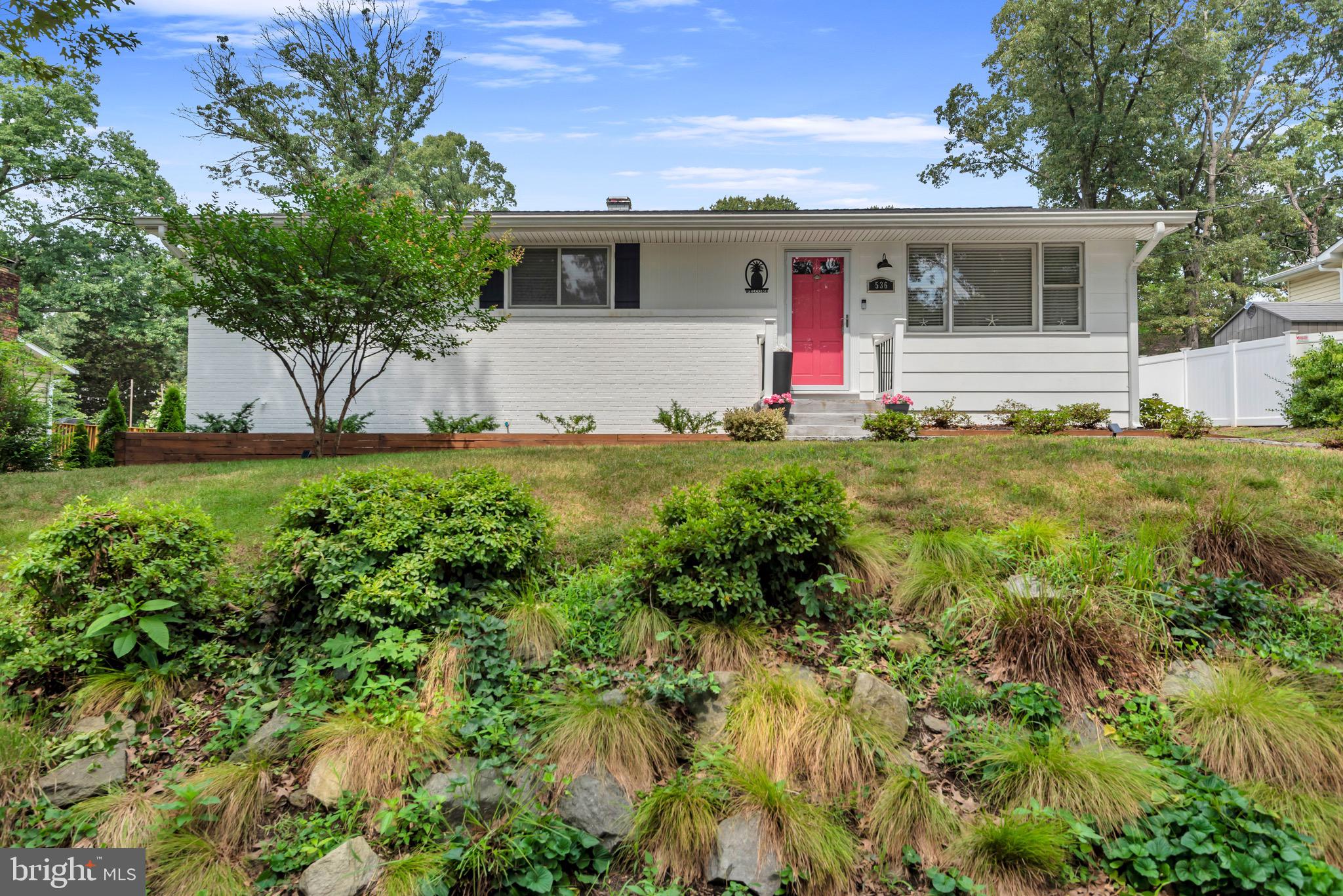 536 Manor Road Severna Park, MD 21146 - Photo 2 of 51 Gallery Image 2