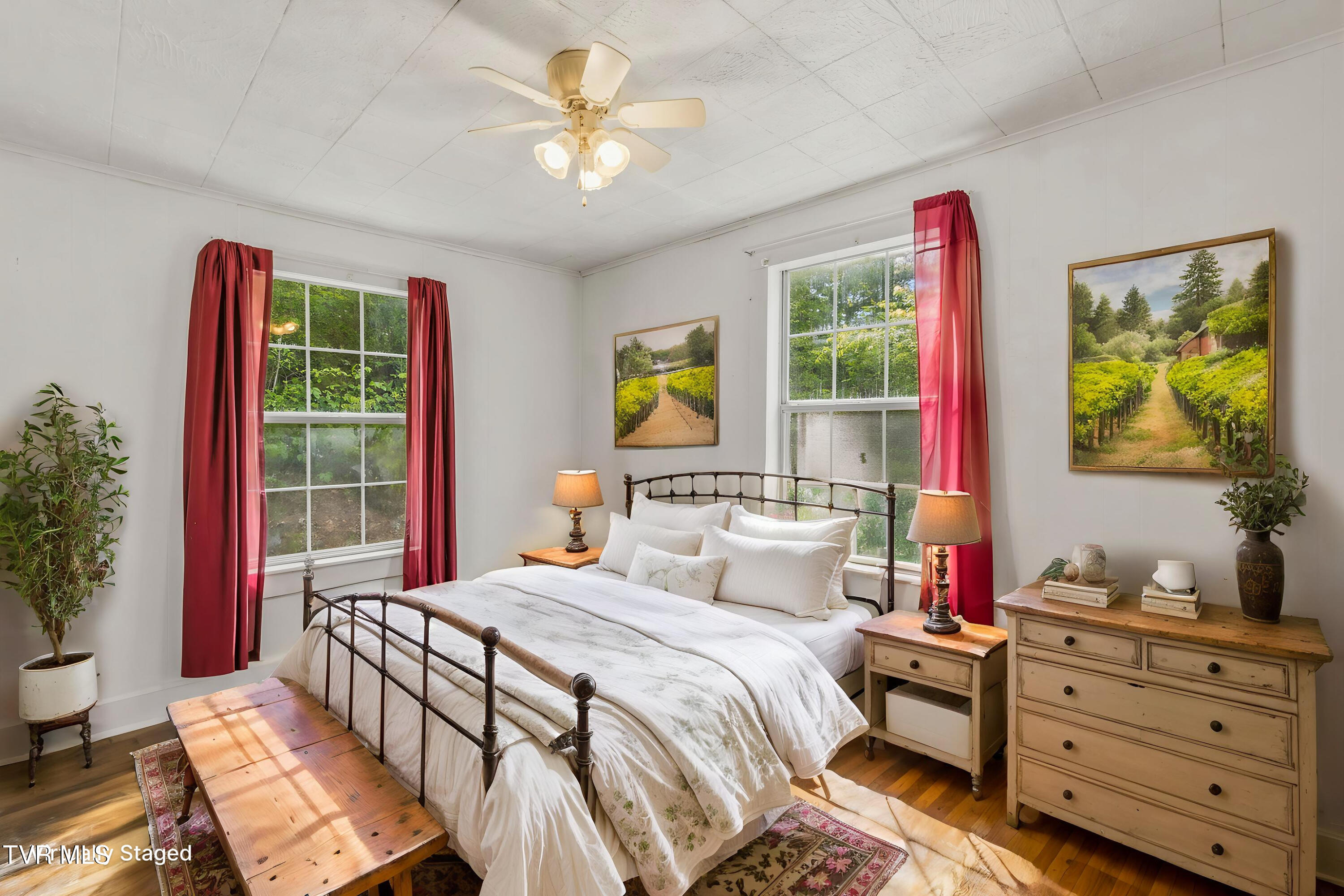 2084 Baileyton Road Greeneville, TN 37745 - Photo 24 of 57 18 - Bedroom - Farmhouse - 0