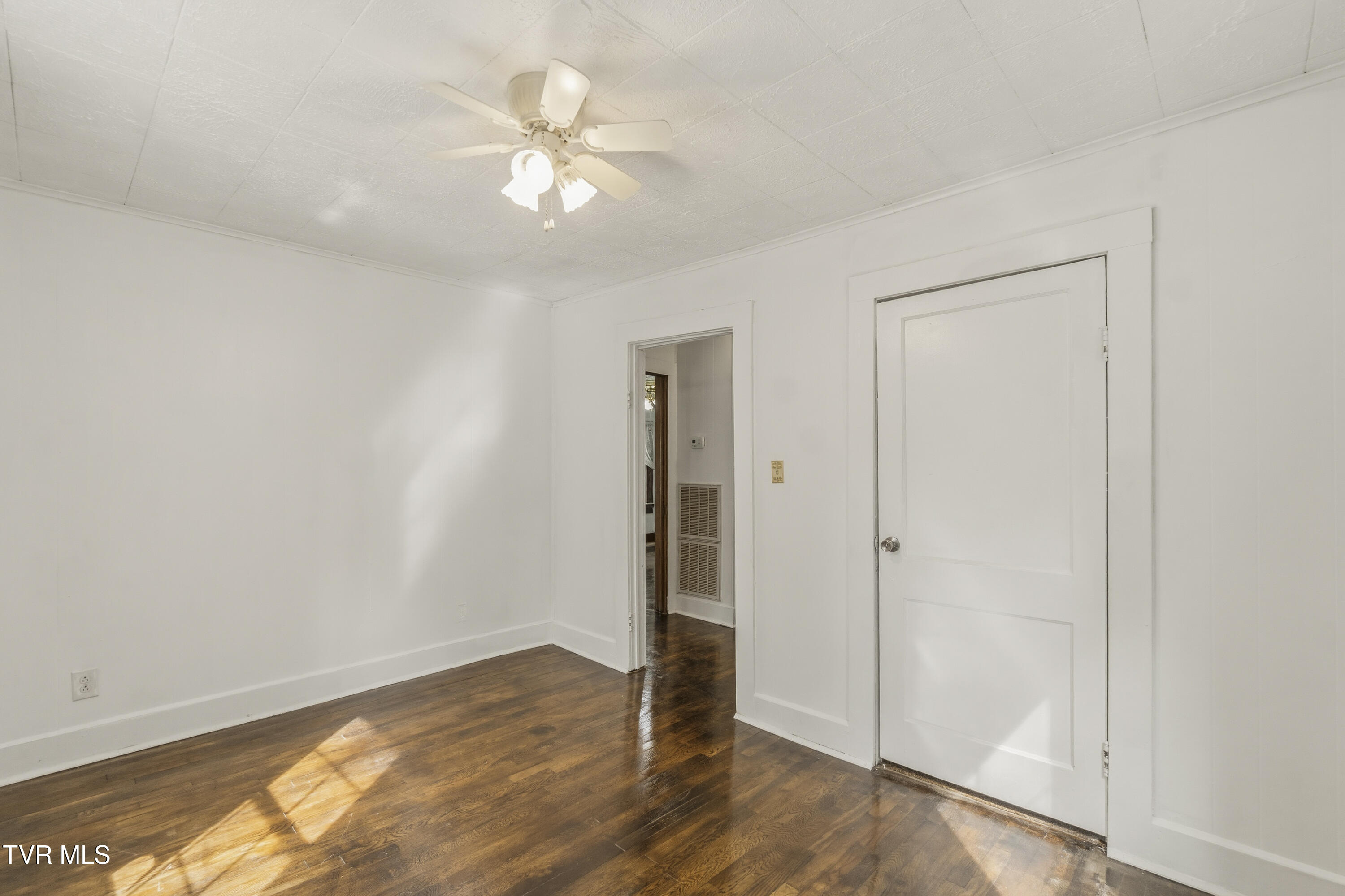 2084 Baileyton Road Greeneville, TN 37745 - Photo 26 of 57 20