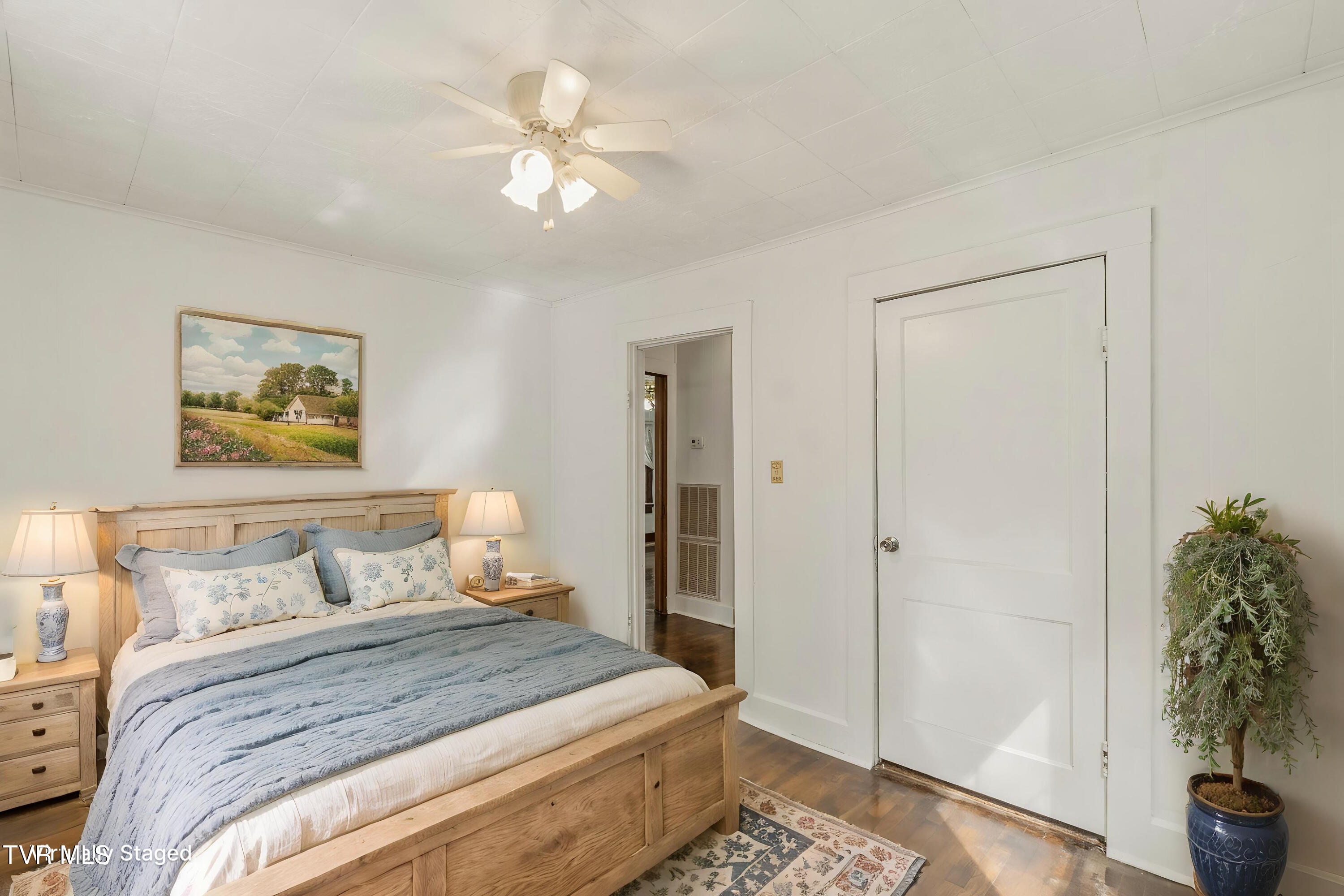 2084 Baileyton Road Greeneville, TN 37745 - Photo 27 of 57 20 - Bedroom - Farmhouse - 2