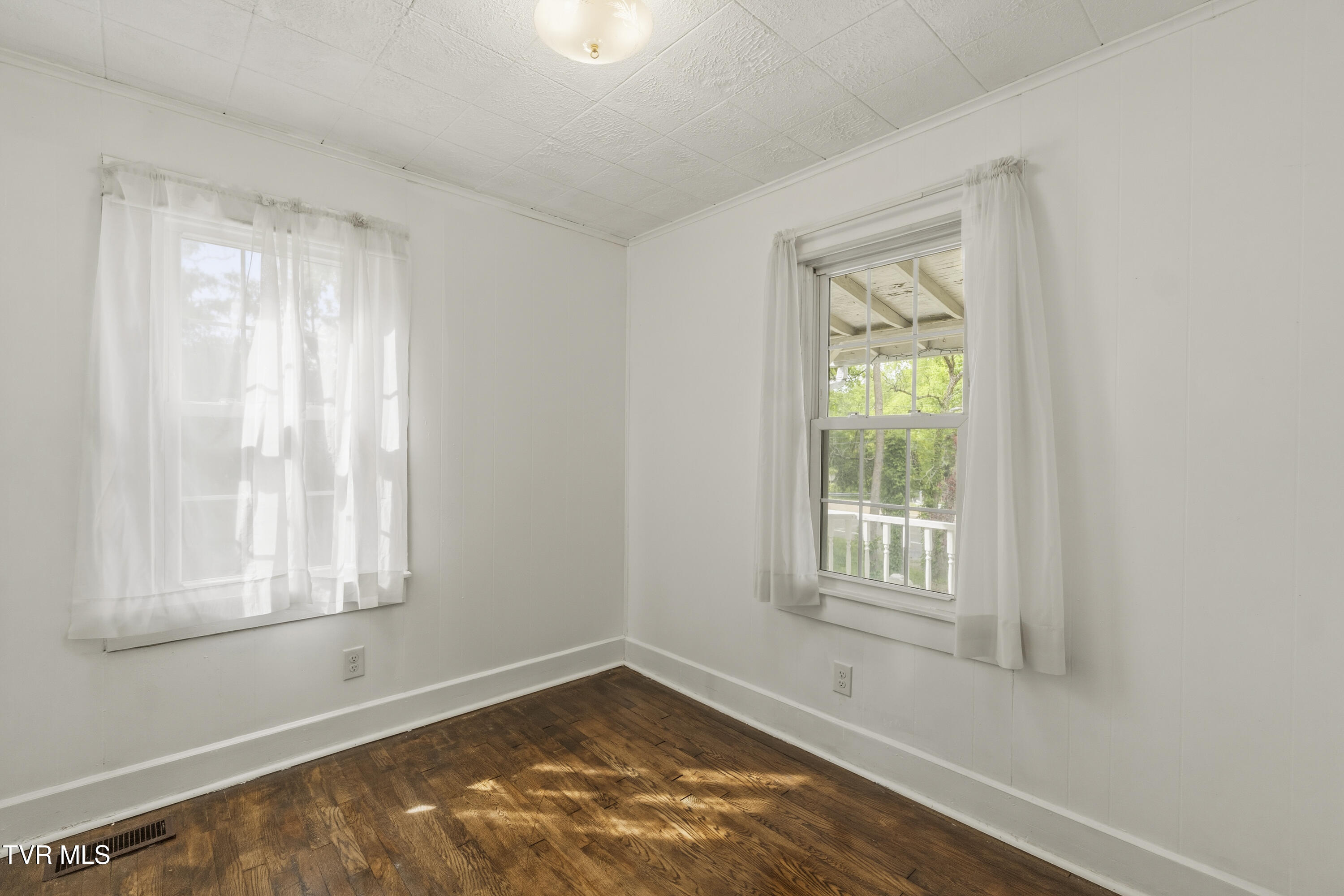 2084 Baileyton Road Greeneville, TN 37745 - Photo 29 of 57 22