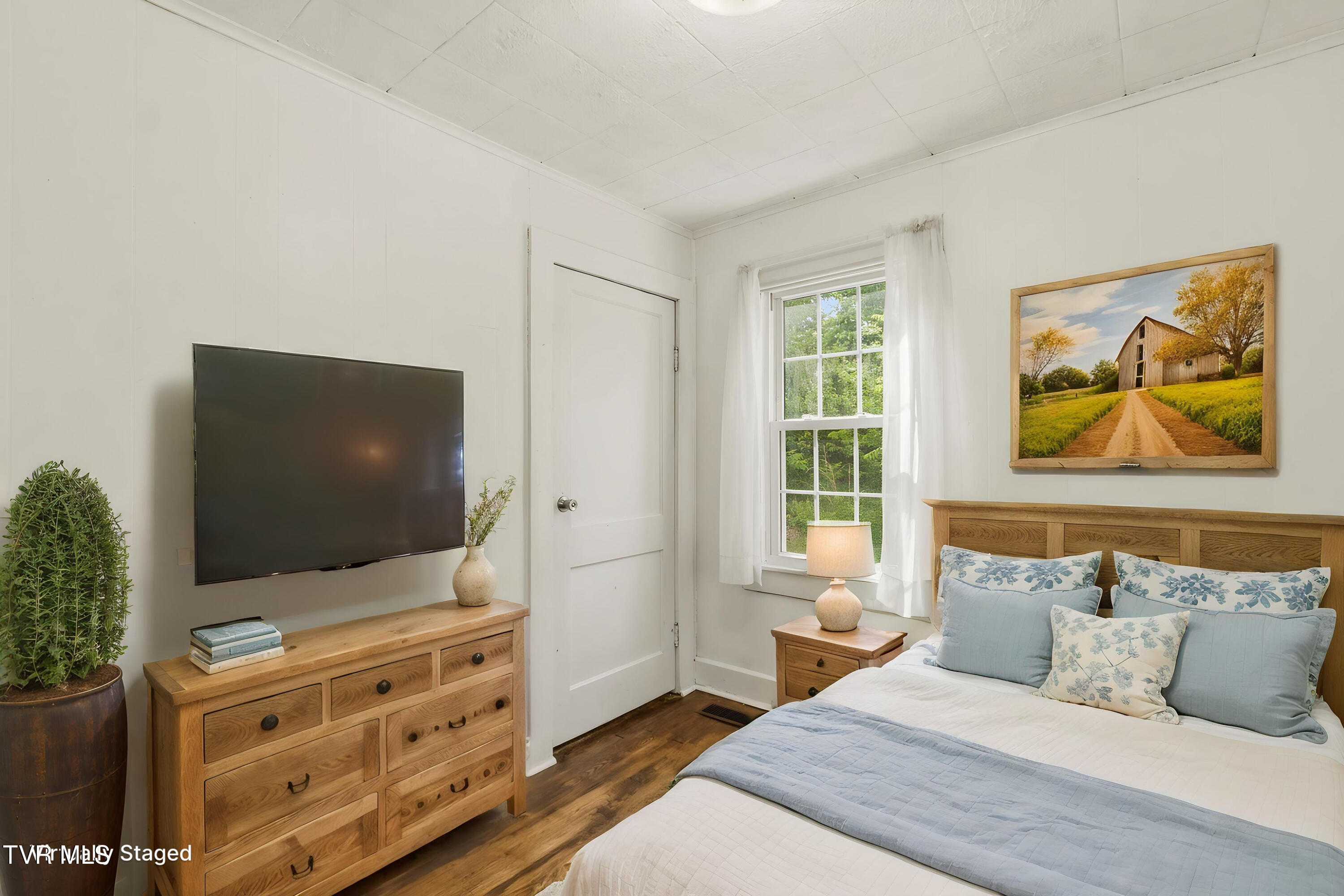 2084 Baileyton Road Greeneville, TN 37745 - Photo 33 of 57 24 - Bedroom - Farmhouse - 2
