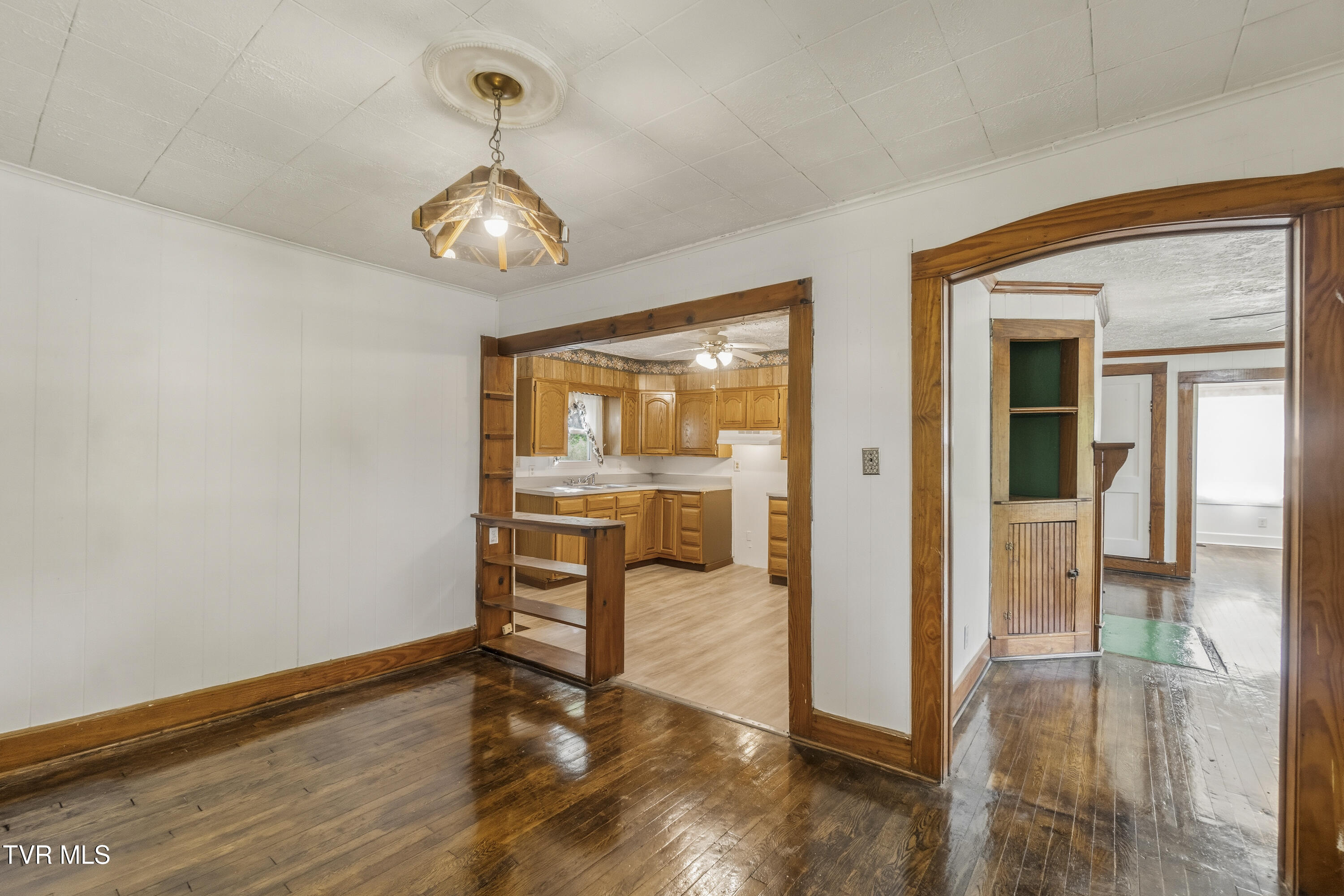 2084 Baileyton Road Greeneville, TN 37745 - Photo 4 of 57 4
