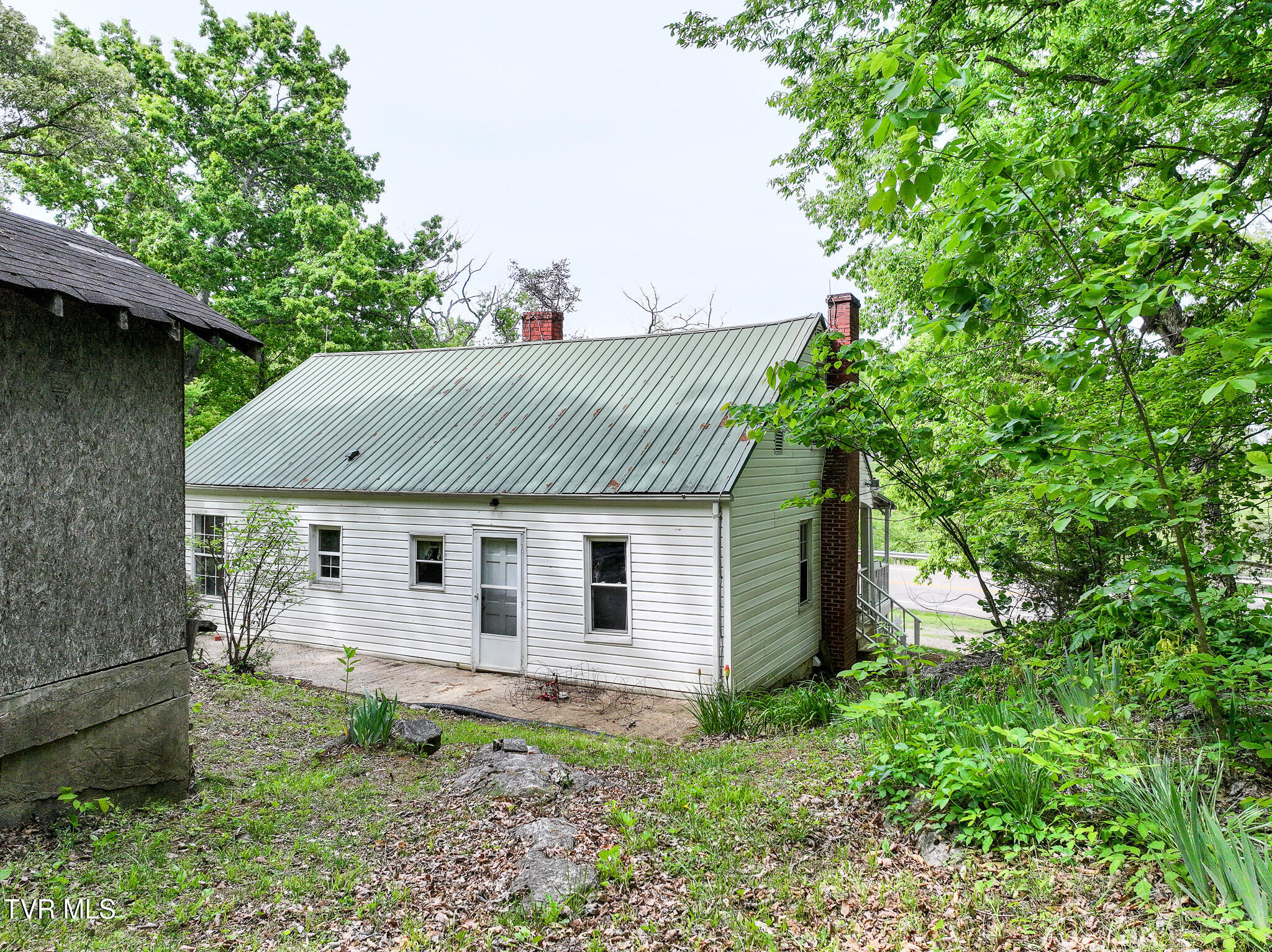 2084 Baileyton Road Greeneville, TN 37745 - Photo 44 of 57 33