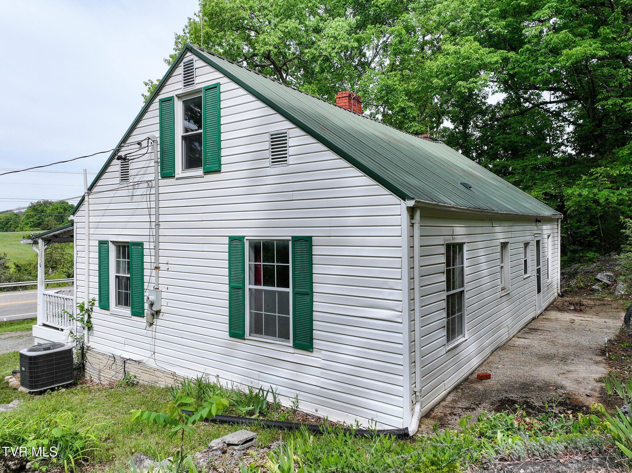 2084 Baileyton Road Greeneville, TN 37745 - Photo 45 of 57 34
