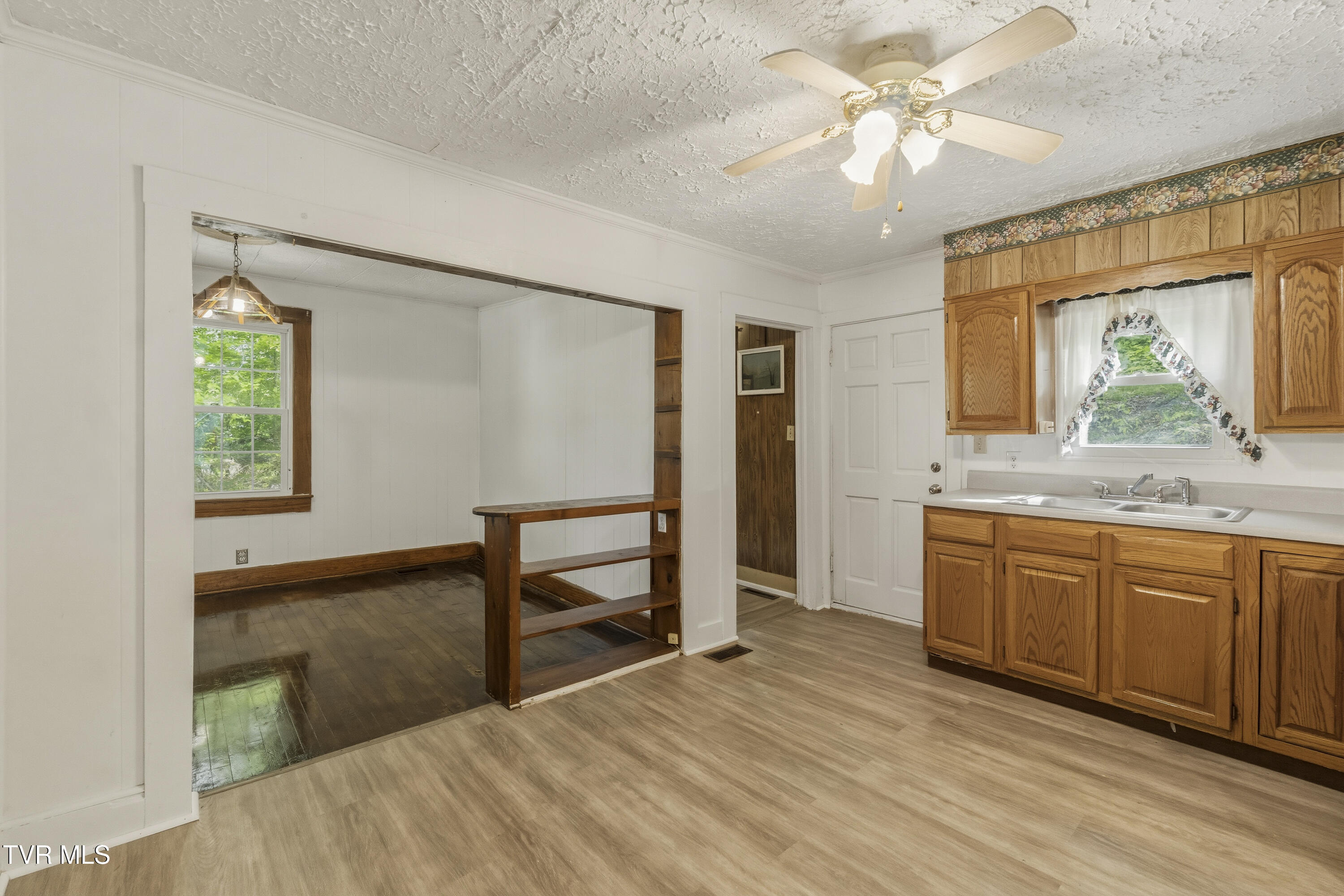 2084 Baileyton Road Greeneville, TN 37745 - Photo 10 of 57 9